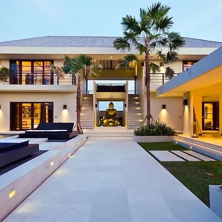 Exquisite 4Bd Luxury Villa In The Heart Of Berawa