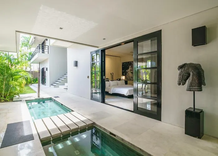 Exquisite 4bd Luxury In The Heart Of Berawa Villa