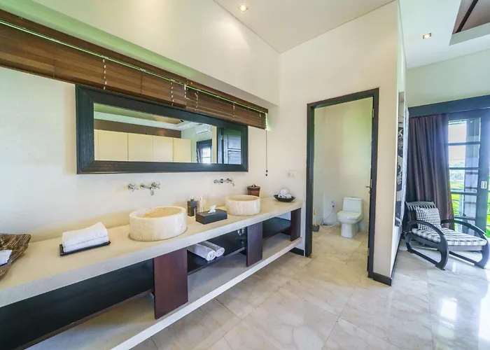 Exquisite 4bd Luxury In The Heart Of Berawa * Canggu (Bali)