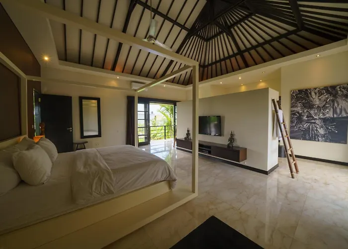 Villa Exquisite 4bd Luxury In The Heart Of Berawa *