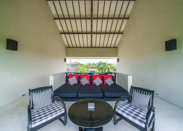 Exquisite 4bd Luxury In The Heart Of Berawa Canggu (Bali)