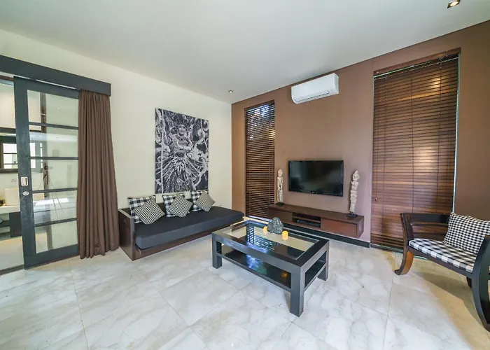 Exquisite 4bd Luxury In The Heart Of Berawa Villa *