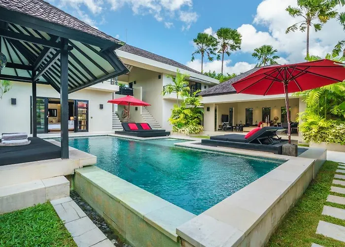Exquisite 4bd Luxury In The Heart Of Berawa Canggu (Bali)