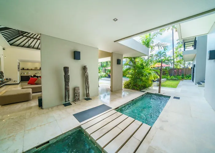 Villa Exquisite 4bd Luxury In The Heart Of Berawa Canggu (Bali)