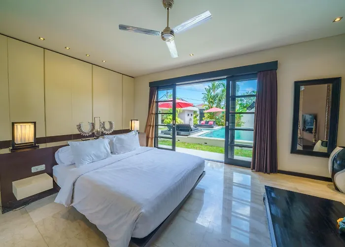 Villa Exquisite 4bd Luxury In The Heart Of Berawa *