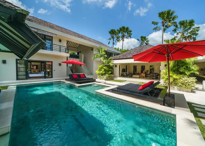 Exquisite 4bd Luxury In The Heart Of Berawa Villa *